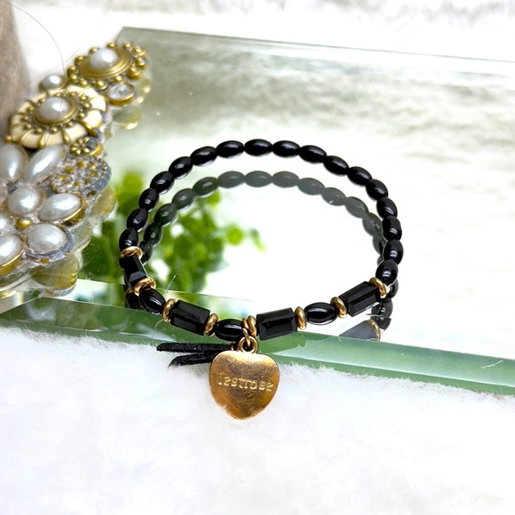 Lestrose Black and Gold Beaded Bracelet - Picture 3 of 5